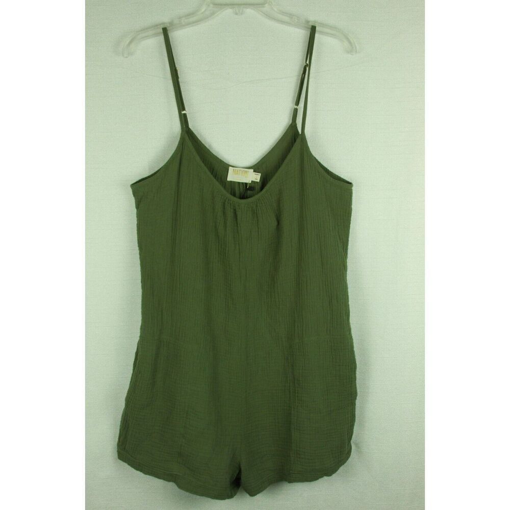 Women's Green Crinkle Romper Shorts Jumpsuit Size Large New Lightweight Summer